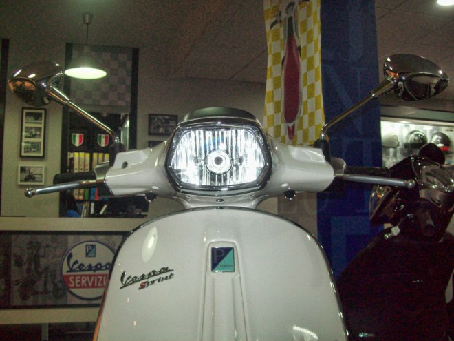 Vespa-Sprint-Shop-00