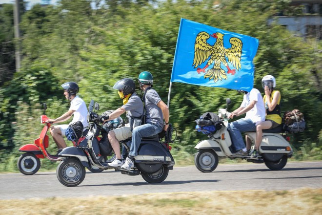 Vespa_World_D_2014_City_Parade_23