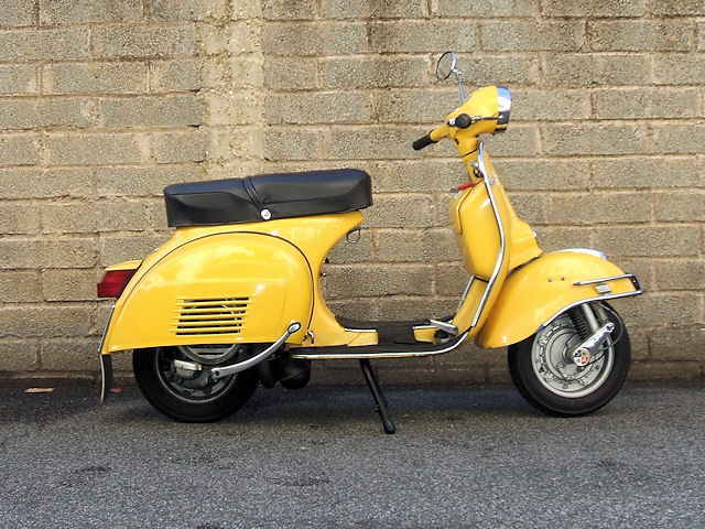 Piaggio_Vespa_Rally_180_02