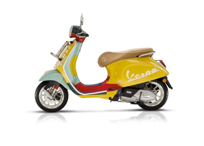 Vespa Primavera Sean Wotherspoon
