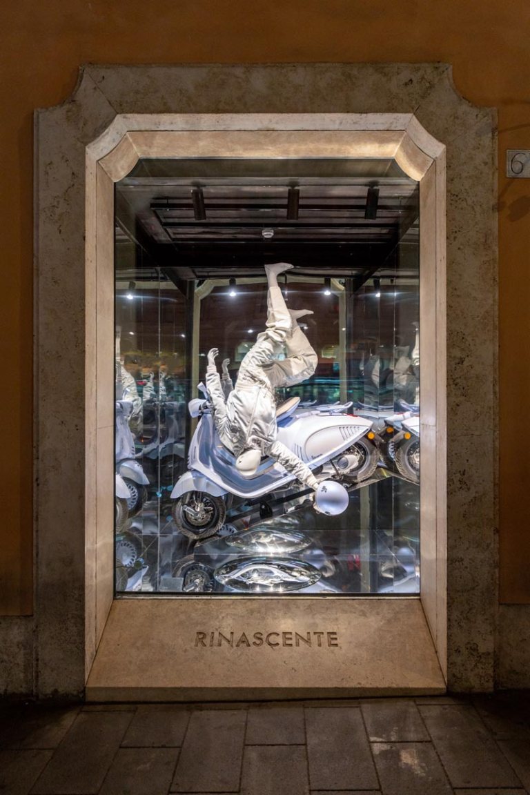La Rinasciente Rome The empty space en Rinascente Roma – Vespa Roma