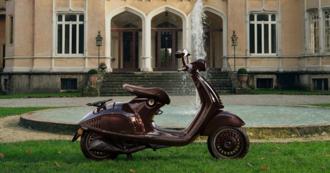 Vespa 946 Horse